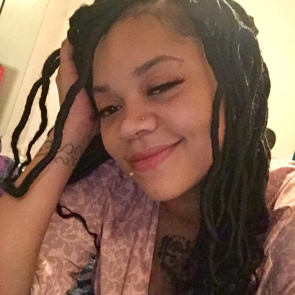 Meet your Posher, Tierra